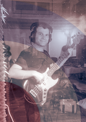 Robin recording in the Recorderhead studio